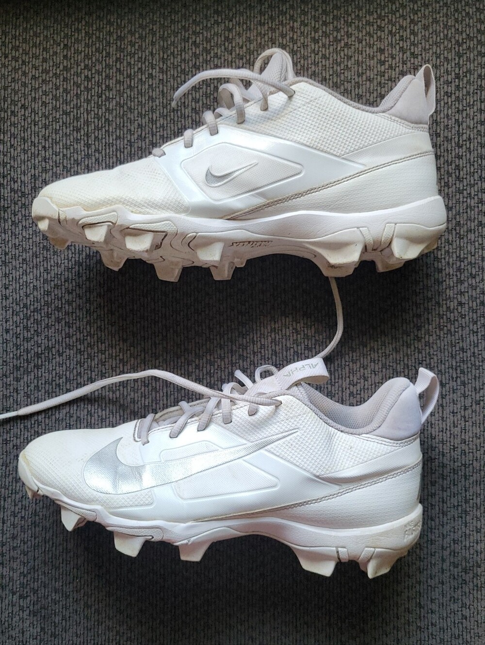 Men's Size 10 Nike White Alpha Fastflex Football Cleats